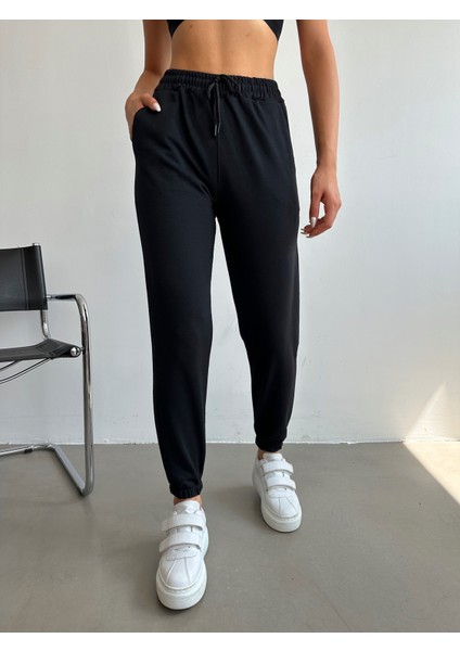 Kadın Siyah Yüksek Belli Jogger Eşofman Altı Paça Lastikli