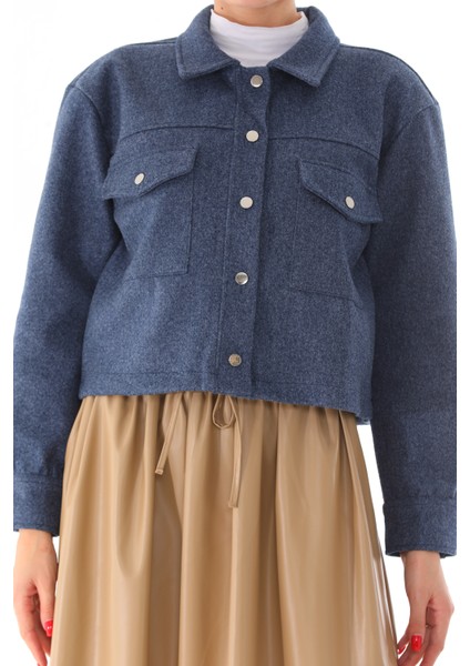 Çıt Çıt Düğmeli Kısa Kadın Mont fırsatları