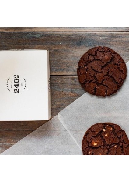 Beyaz Çikolatalı Dark Cookies (4 Adet) 240DERECE