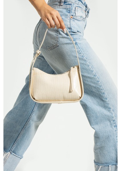 Kadın Kroko Desenli Baget Çanta