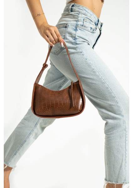 Kadın Kroko Desenli Baget Çanta