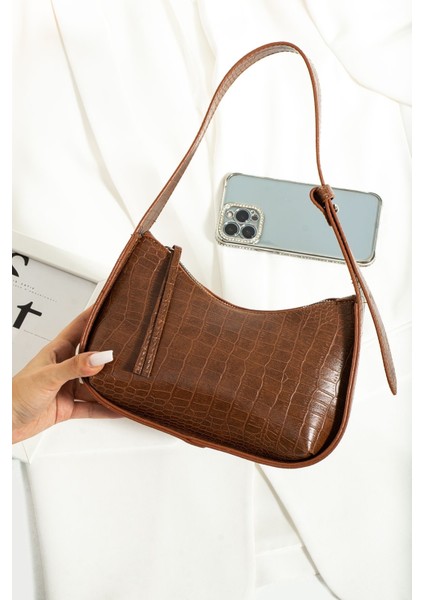 Kadın Kroko Desenli Baget Çanta fırsatları