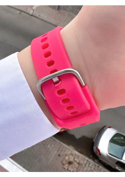 WLD2989Z1 LED Ekran Dijital Silikon Kordonlu Unisex Kol Saati modelleri