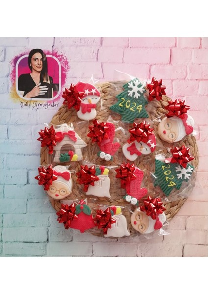 Yılbaşına Özel Noel Baba Noel Anne ve Kardanadam Butik Kurabiye - 20 Adet