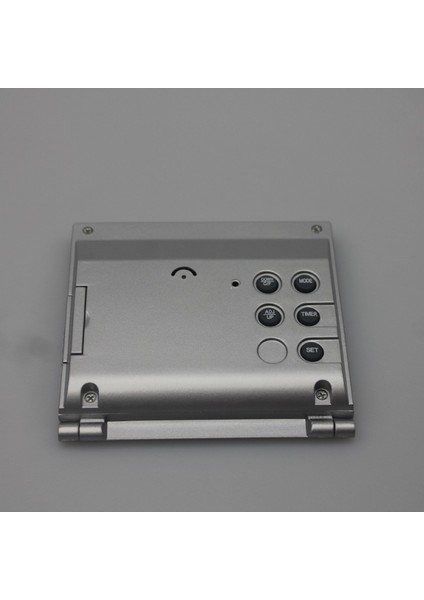 Otomatik Arkadan Aydınlatmalı, Takvimli, Sıcaklık ve Nem Likli Büyük Atomik Duvar Saati - Piller Dahildir (Yurt Dışından) fırsatları