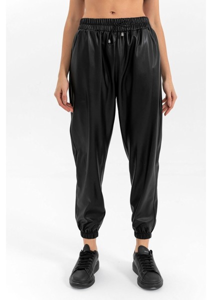 Kadın Siyah Beli Ve Paçası Lastikli Deri Pantolon fırsatları