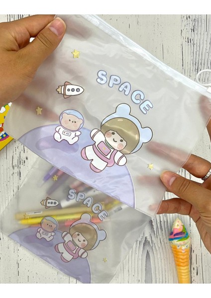 Space Astronot Kız ile Ayıcık Şeffaf ve Fermuarlı Kilitli Çanta Toparlayıcı Kalem Kutu