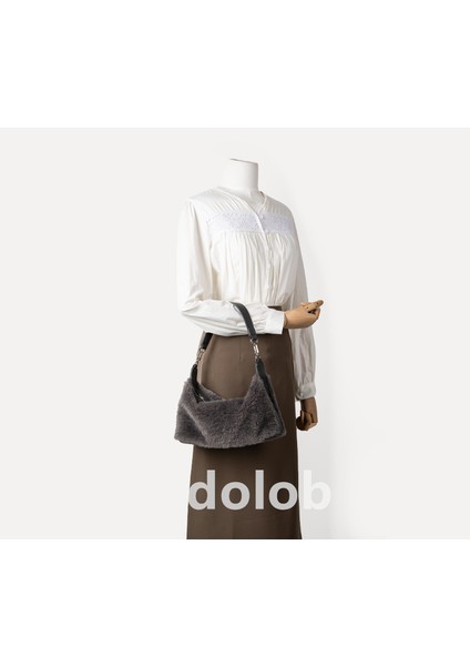 Niş Peluş Koltuk Altı Sonbahar ve Kış Retro Dikişli Üst Düzey Omuz Kadın Şık ve Çok Yönlü Çantası (Yurt Dışından)
