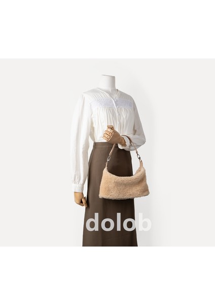 Niş Peluş Koltuk Altı Sonbahar ve Kış Retro Dikişli Üst Düzey Omuz Kadın Şık ve Çok Yönlü Çantası (Yurt Dışından)