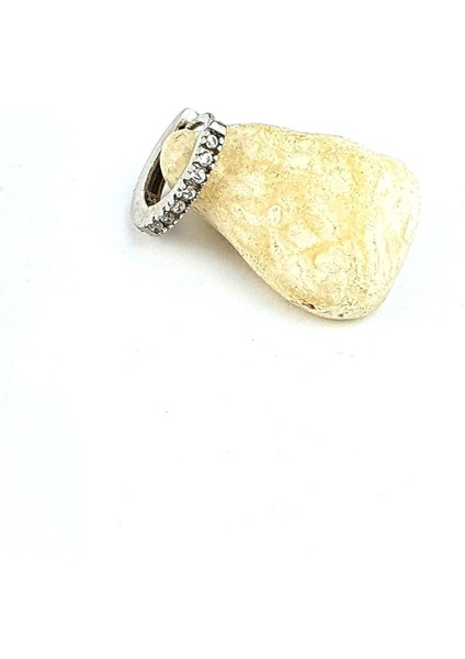 Zirkon Taş Detaylı 925AYAR Gümüş Tragus Kıkırdak Minimal Tek Halka Küpe modelleri
