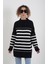 Siyah Çizgili O Yaka Oversize Kazak 2