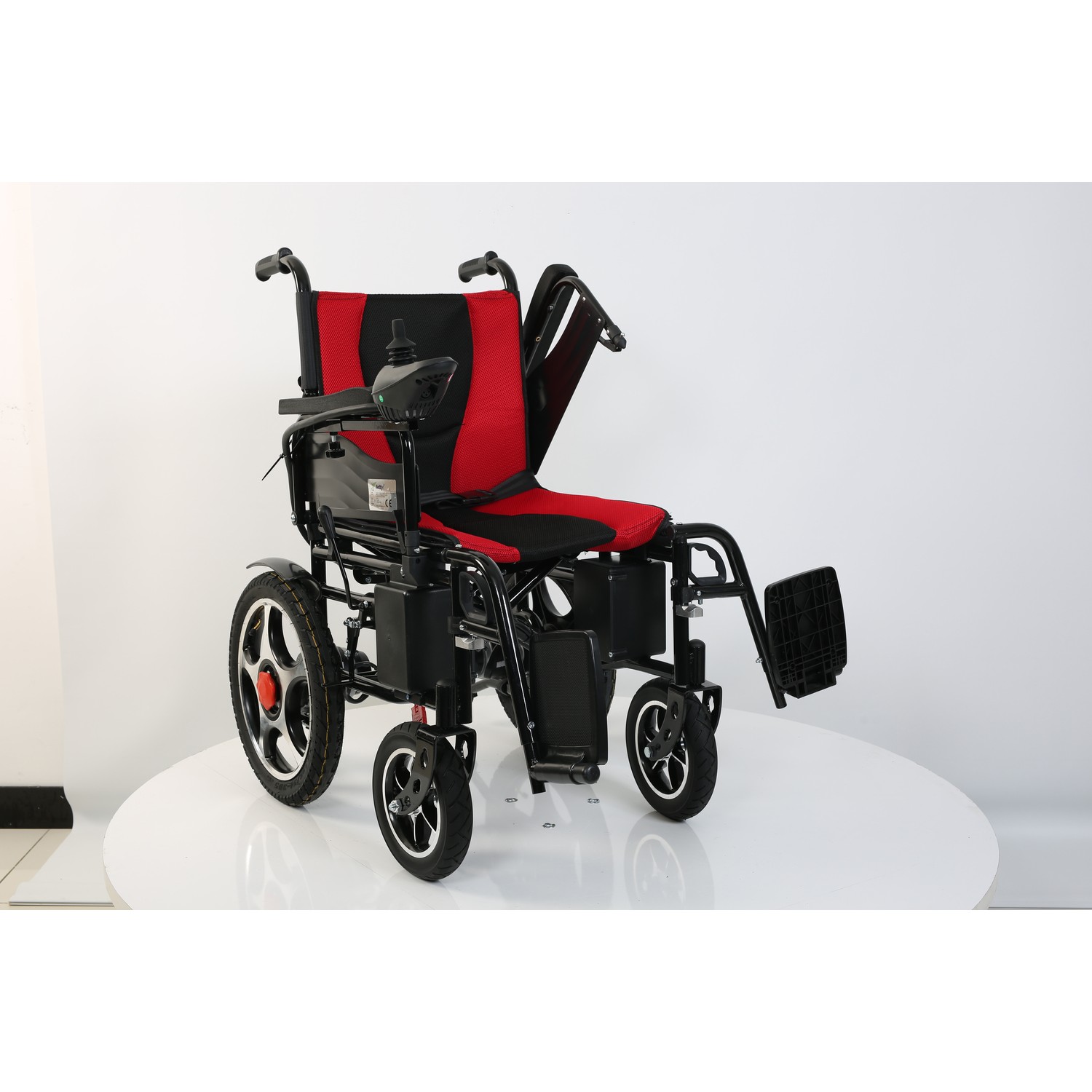 Tekerlekli Iskemle A 99 Hafif Pratik Katlanir Akulu Fiyati