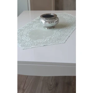 Güllü Desene Örme Kısa Runner Örtüsü 40 x 90 cm Fıstık Yeşili