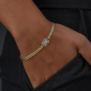 Gençtaş Kuyumculuk Kadın Altın 14 Ayar Bileklik Baget Taşlı Pars Bileklik