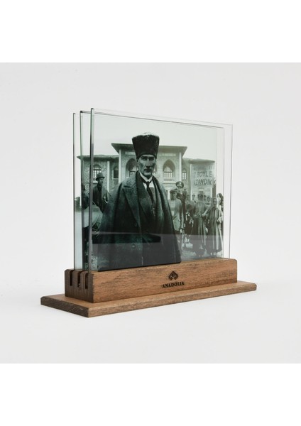 Atatürk Siyah Beyaz 3 Boyutlu Dekoratif Cam Pano modelleri