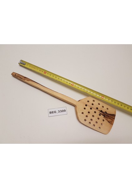 El Yapımı Zeytin Ağacı Delikli Spatula BEG_3309