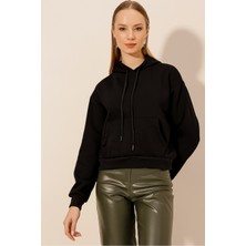 Hakke Üç Iplik Kanguru Cepli Kısa Sweat