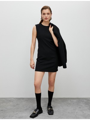 Koton Mini Kalem Elbise Bisiklet Yaka Kolsuz