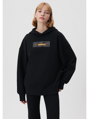 Mavi Hüzünlü Karışık Baskılı Kapüşonlu Siyah Sweatshirt 0S10124-900