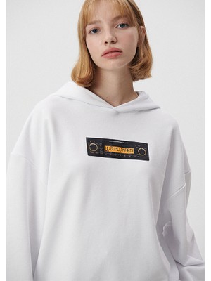 Hüzünlü Karışık Baskılı Kapüşonlu Beyaz Sweatshirt0S10124-620