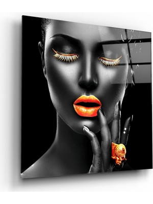 MiraLive Kadın Portre Cam Tablo