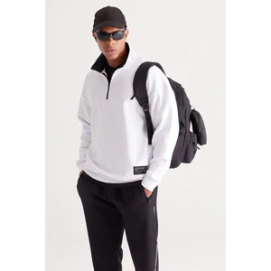 Altınyıldız Classics Erkek Beyaz Loose Fit Dik Bato Yaka Içi Polarlı 3 Iplik Baskılı Sweatshirt
