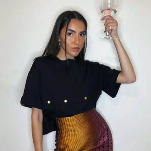 Lilii Gold Zımba Detaylı Basic T-Shirt