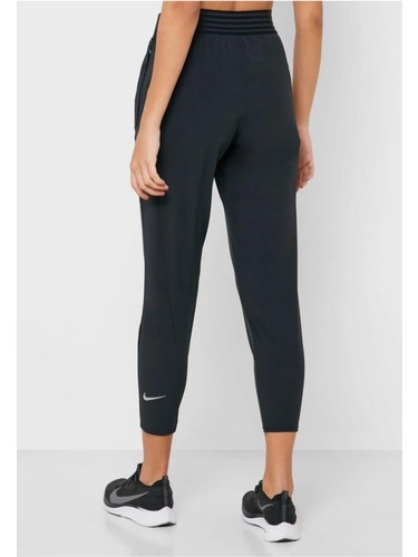 Nike Dri-Fit Essential 7/8 Core Siyah Kadın Bilek Üstü Eşofman Altı