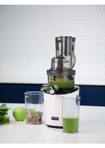 REVO830MW Slow Juicer