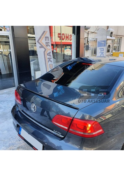 Volkswagen Passat B7 Bagaj Üstü Black Piano Spoiler