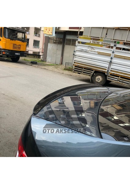 Skoda Süperb Bagaj Üstü Spoiler Bagaj Çıtası Piano Black