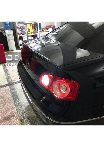 Volkswagen Jetta Mk5 Bagaj Üstü Spoiler Çıtası