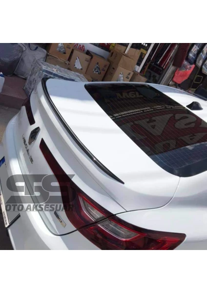  Renault Megane 4 Sedan Kasa Uyumlu Bagaj Üstü Spoiler Piano Black