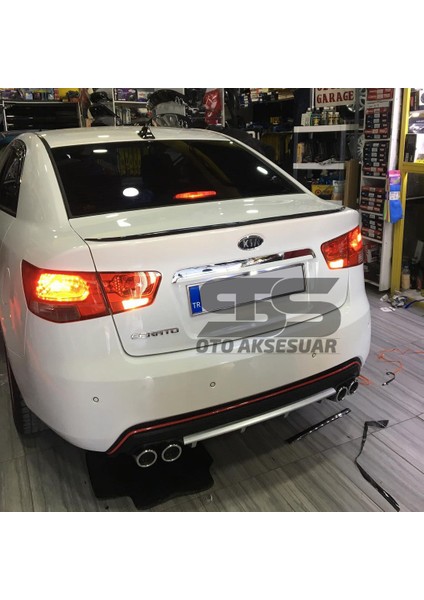 Kia Cerato Piano Black Bagaj Üstü Spoiler Bagaj Çıtası