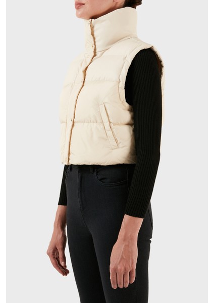 Regular Fit Dik Yaka Şişme Crop Yelek Bayan Yelek 101734 A11P C16