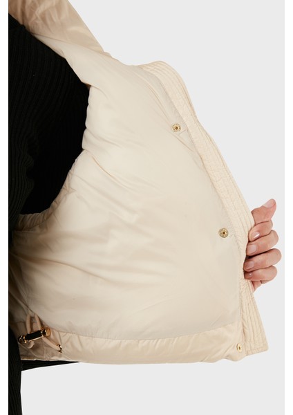 Regular Fit Dik Yaka Şişme Crop Yelek Bayan Yelek 101734 A11P C16