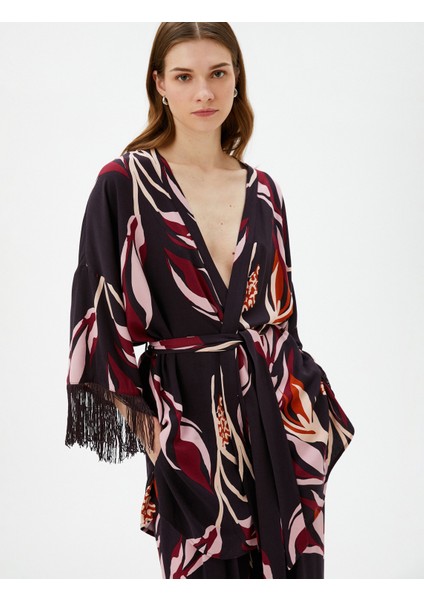 Kimono Beli Kuşaklı Püskül Detaylı