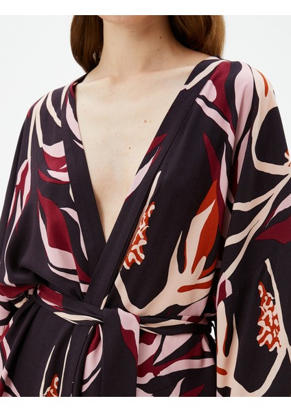 Kimono Beli Kuşaklı Püskül Detaylı indirimleri