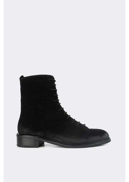 Deri Kadın Bot 002K22K1525