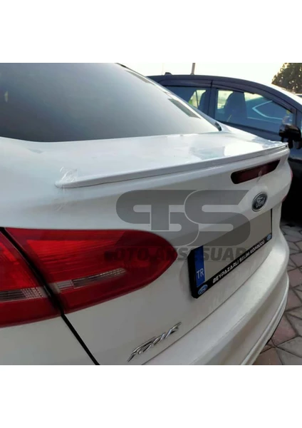 Ford Focus 3- 3,5 Bagaj Üstü Slim Spoiler Piano Black Parlak Beyaz