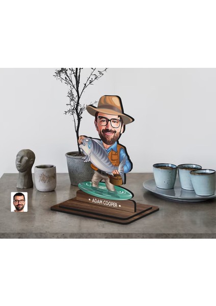 Kişiye Özel Balıkçı Karikatürlü Ahşap Biblo-9 , Arkadaşa Hediye , Sevgiliye Hediye, Kişiye Özel Biblolar fiyatları