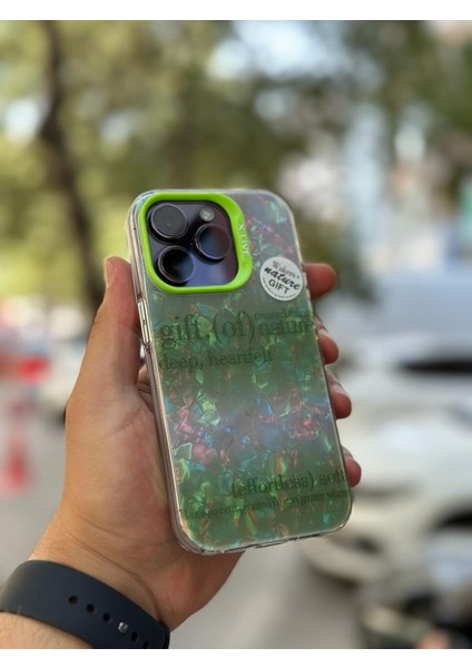 Apple iPhone 13 Pro Kılıf 3D Grafiiti Hologram Desenli Kristal Parıltılı Yazılı Figürlü Motif Case