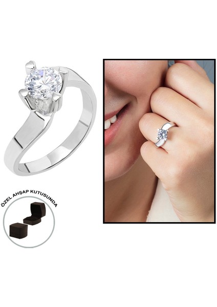Starlight Diamond Pırlanta Montür Asimetrik 925 Ayar Gümüş Kadın Tektaş Yüzük