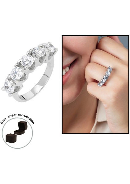 Starlight Diamond Pırlanta Montür "u" Tasarım 925 Ayar Gümüş Kadın Beştaş Yüzük