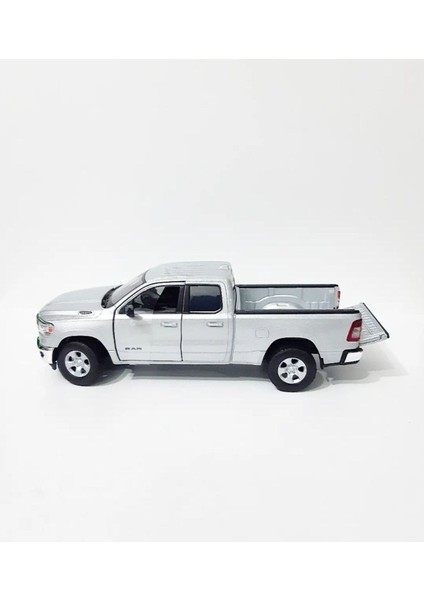 Dodge Ram 1:24 Model Maket Araba Gümüş