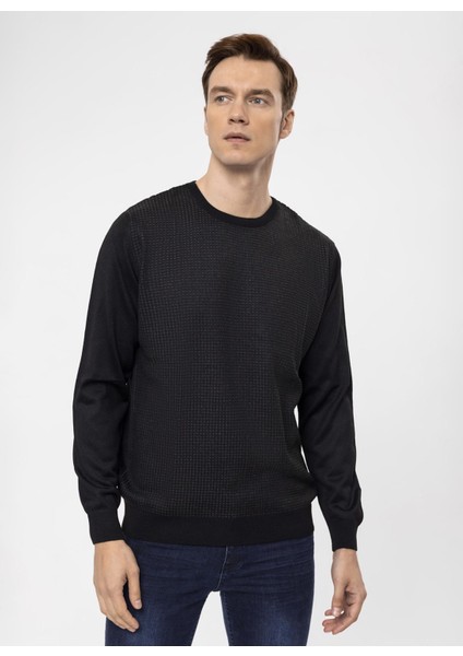 O Yaka Slim Fit Armürlü Siyah Erkek Kazak TR2013700261