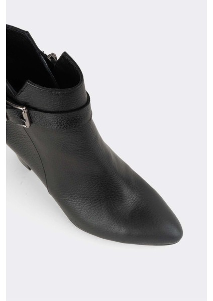 Deri Kadın Topuklu Bot 074K23K11024 modelleri