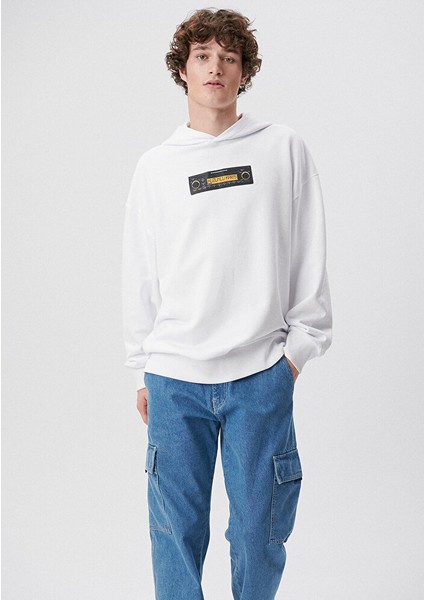 Hüzünlü Karışık Baskılı Kapüşonlu Beyaz Sweatshirt0S10124-620