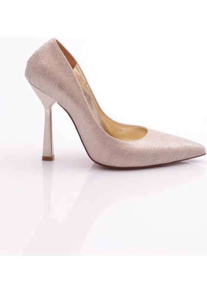 6075 Kadin Nokta Detayli Topuklu Ayakkabi fiyatları