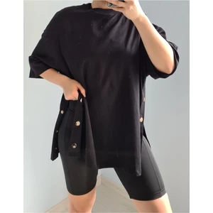 Ece Kahraman Çıtçıt Yırtmaç Detaylı Pamuklu T-Shirt